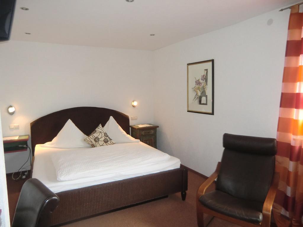 Hotel Zrenners Garni Waldsassen Habitación foto